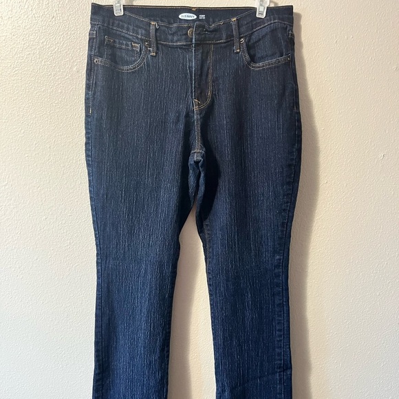 Old navy curvy , boot cut . Very cute - Picture 2 of 10